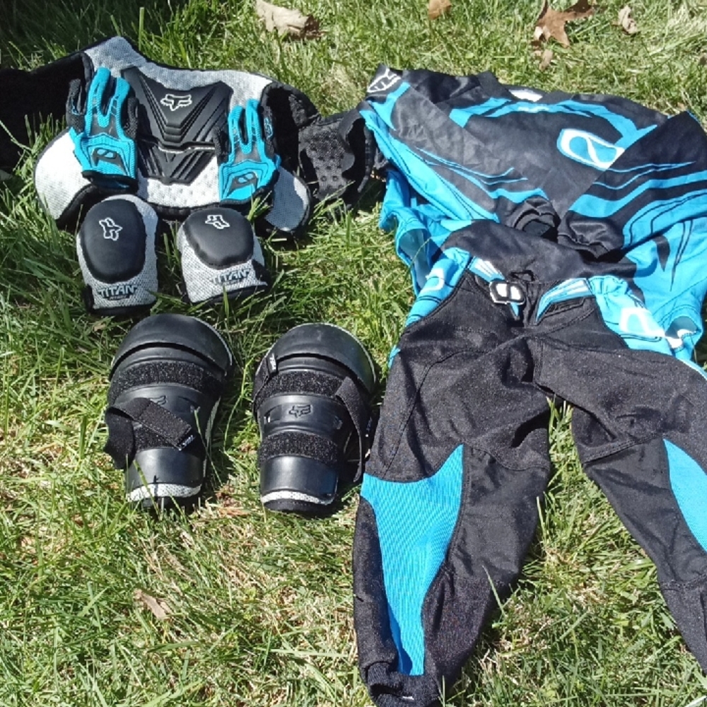 Fox Axxis Kids Motocross Suit